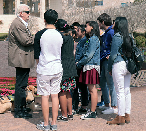 Tom Olzak speaking to students